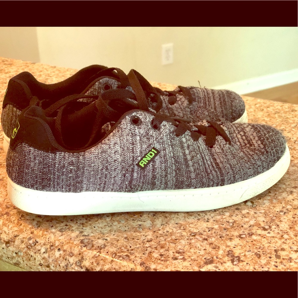 Boys sneakers 👟